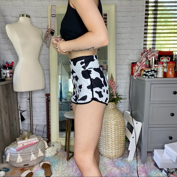 NEW 🐮 Print Shorts - Picture 6 of 10